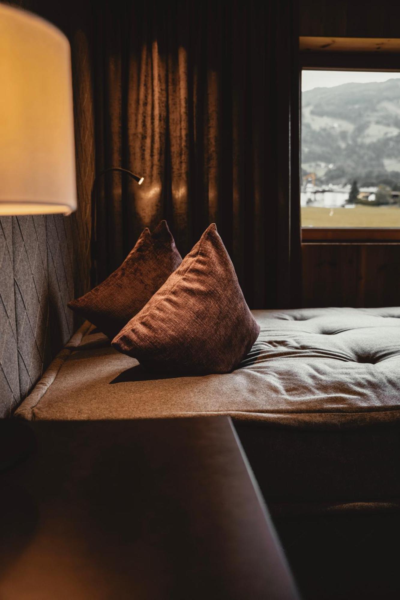 Held Hotel Fügen Eksteriør billede