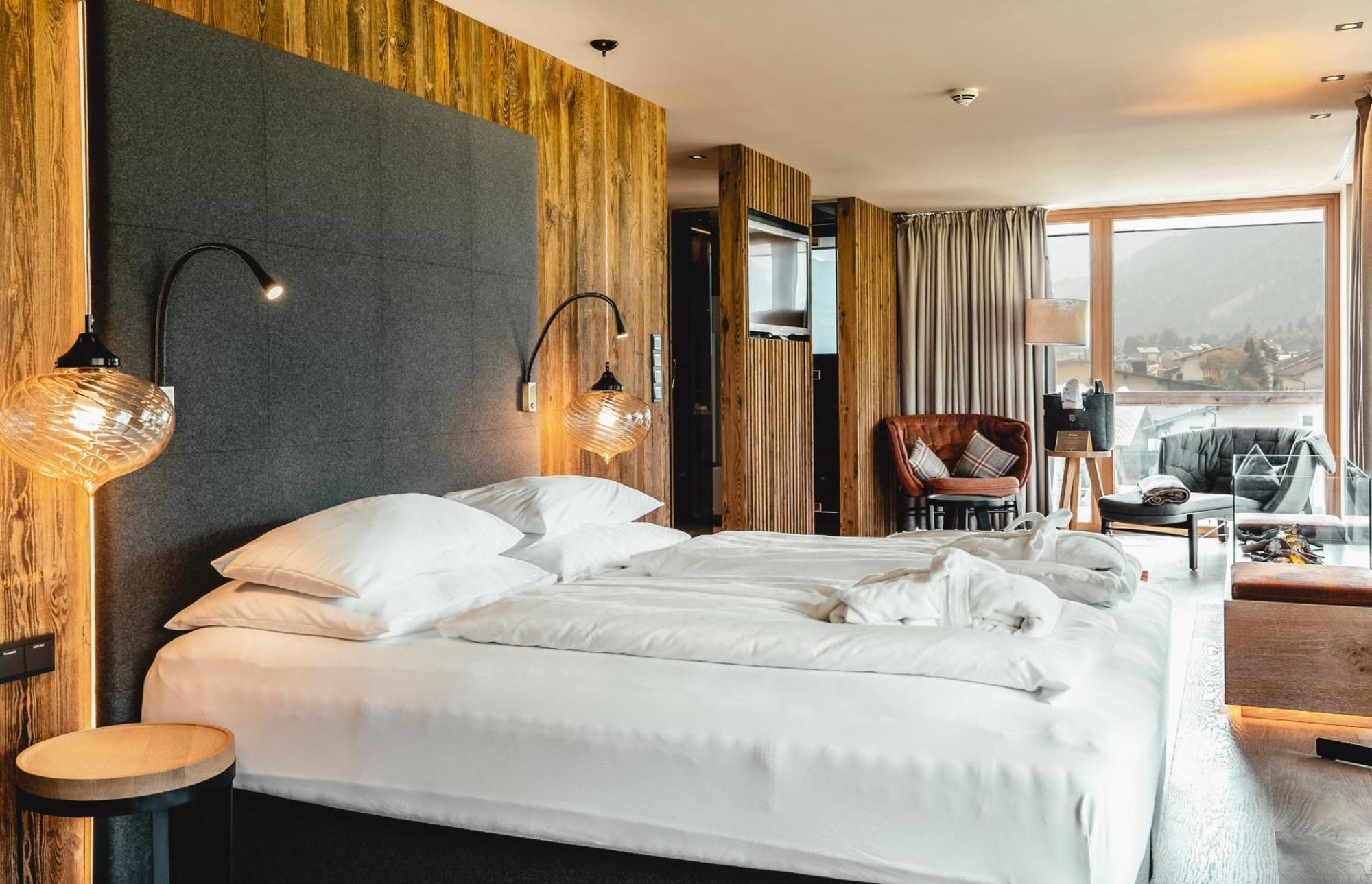 Held Hotel Fügen Eksteriør billede