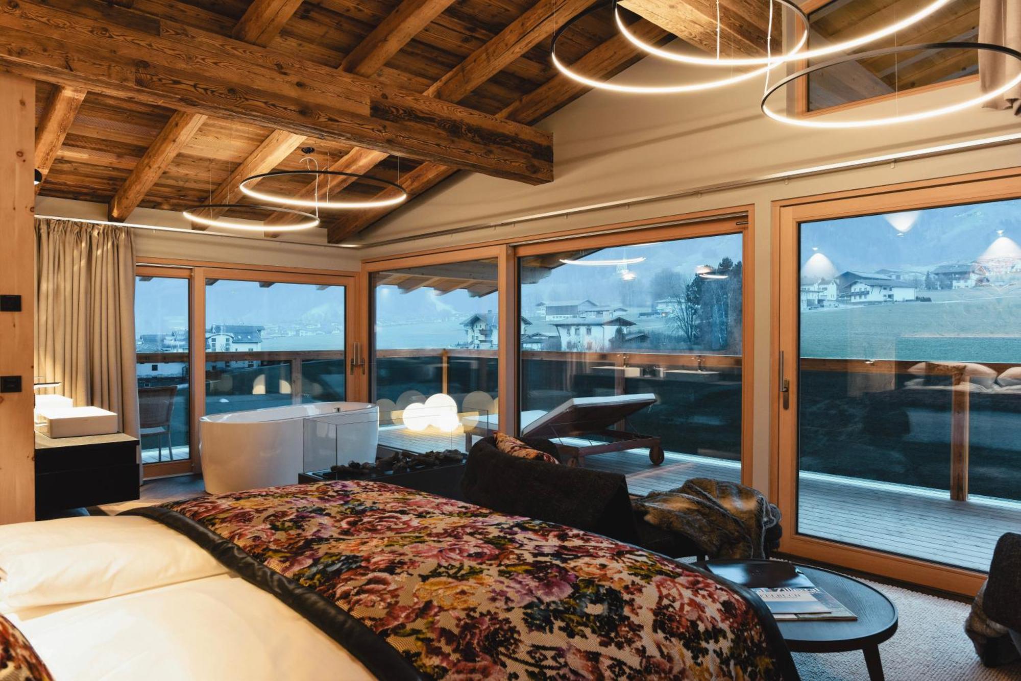 Held Hotel Fügen Eksteriør billede