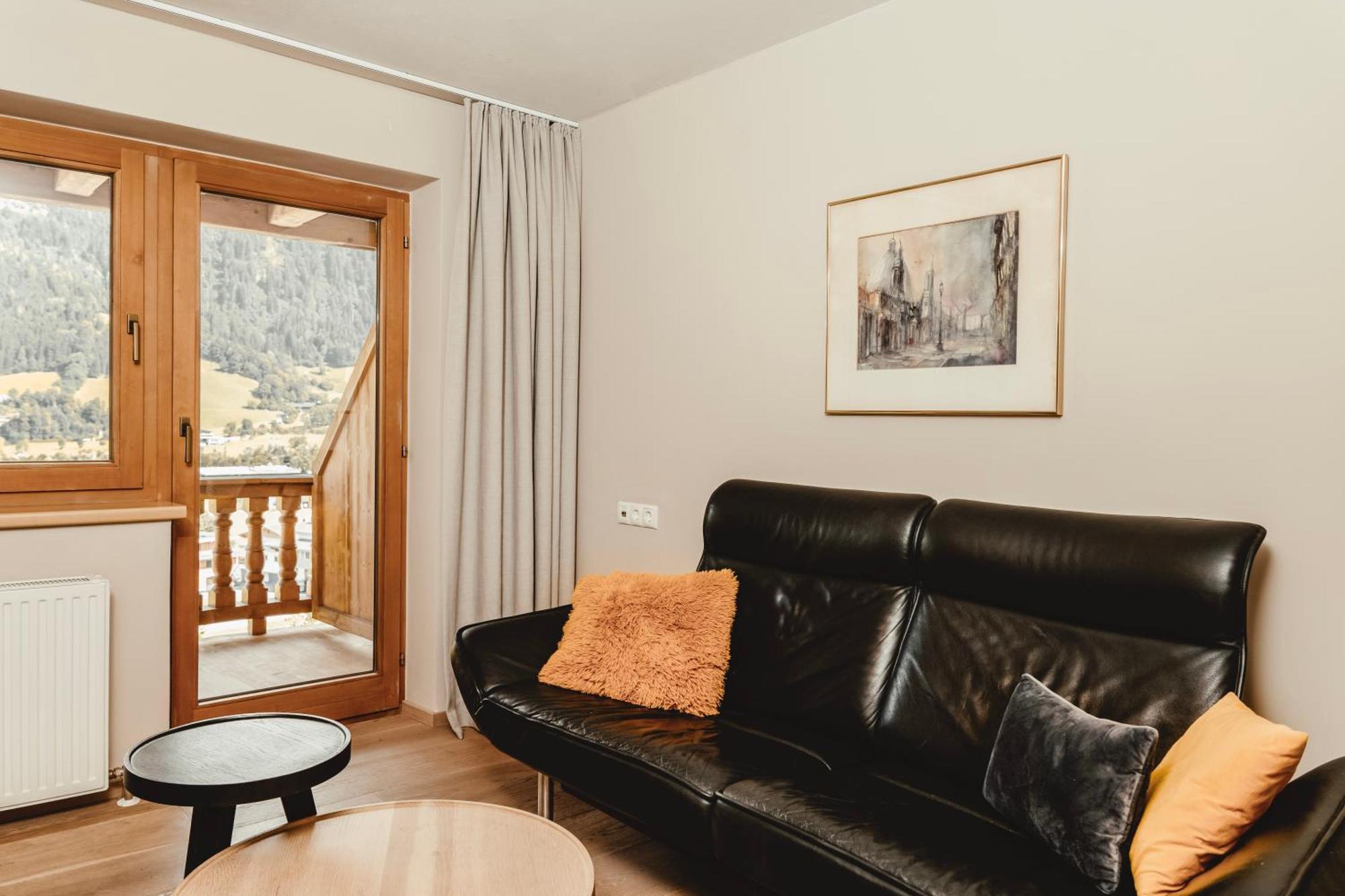Held Hotel Fügen Eksteriør billede
