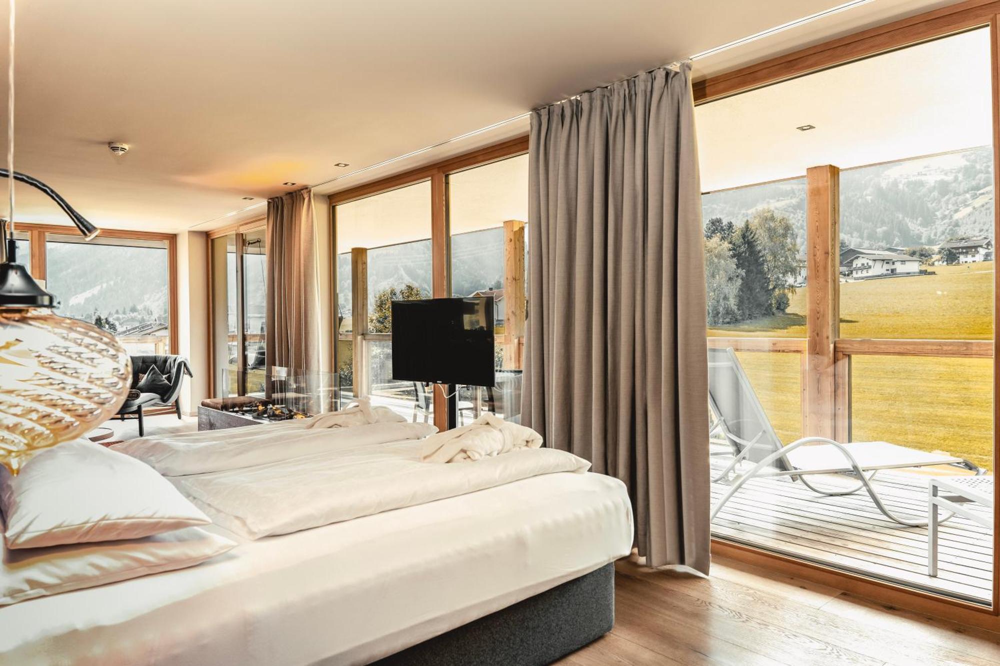 Held Hotel Fügen Eksteriør billede