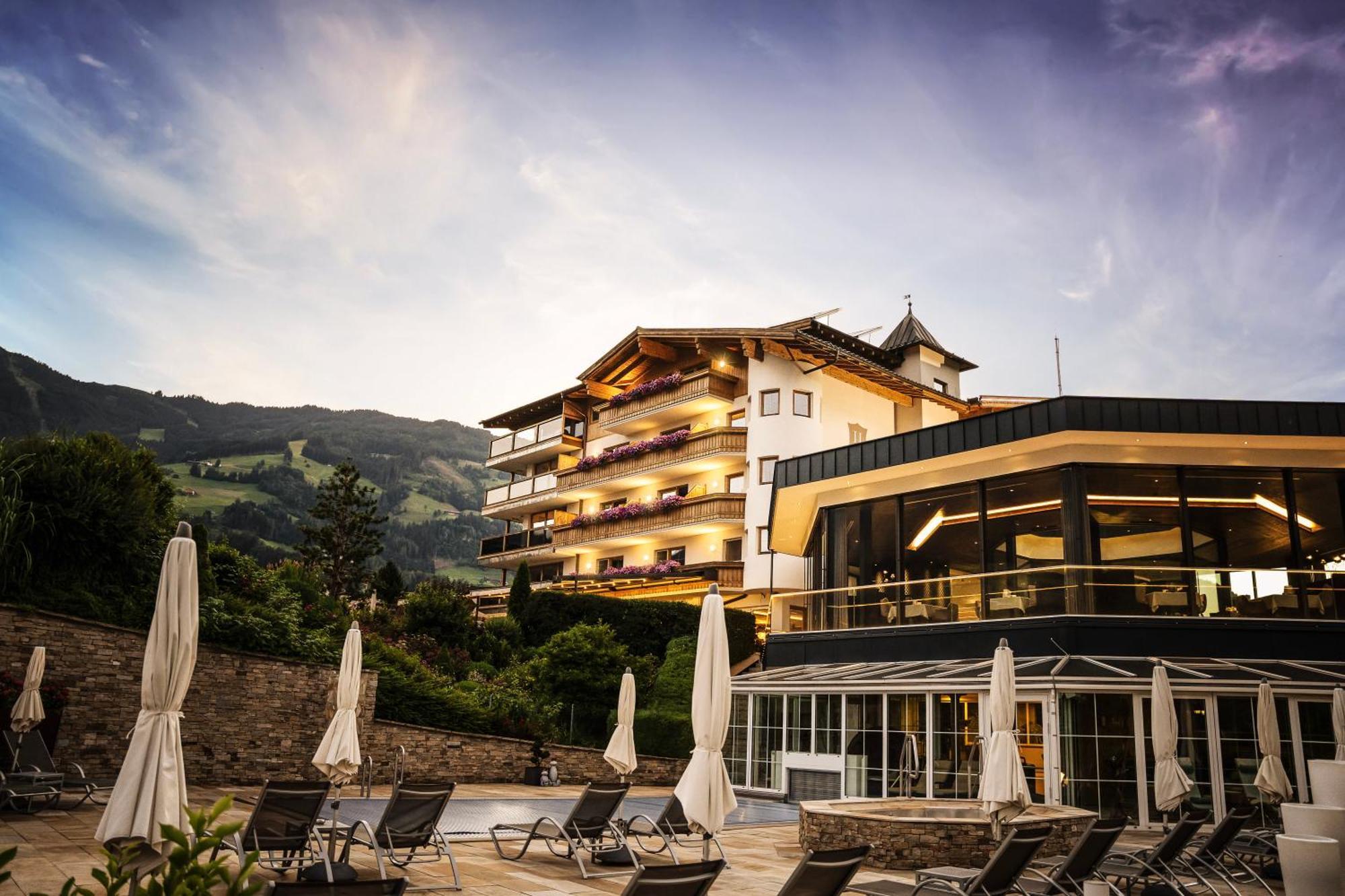 Held Hotel Fügen Eksteriør billede